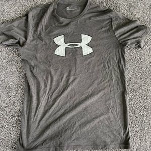 Under Armour TShirt